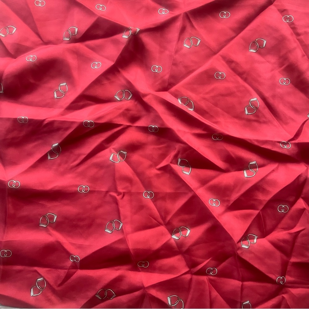 Gucci Silk Vintage Scarf - Picture 5 of 13